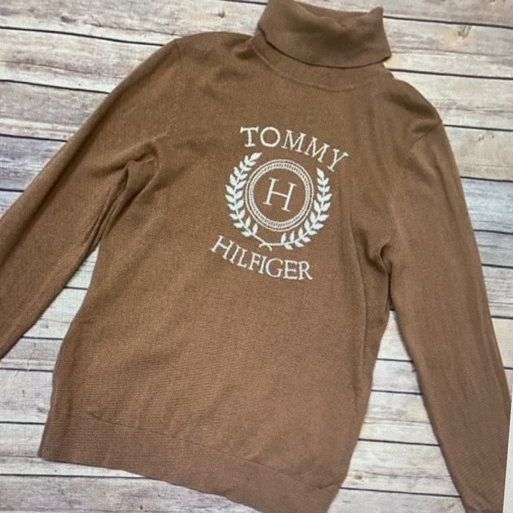 Tommy Hilfiger Camel Brown Turtleneck with Crest